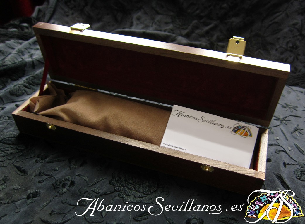 estuches abanicos sevillanos